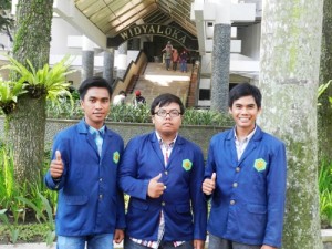 Mahasiswa UTS