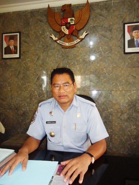 Ahmad S.Sos Kepala Bandara Sultan Kaharuddin Sumbawa