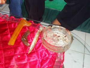 Barang Bukti Bacok