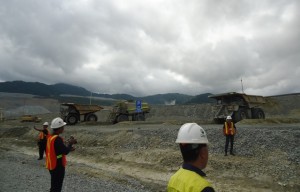 tour newmont lubang 3