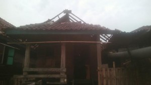 Puting Beliung Rusak