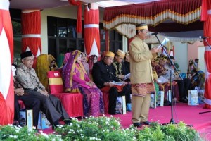 Upacara HUT Sumbawa 1 Upacara HUT Sumbawa 1