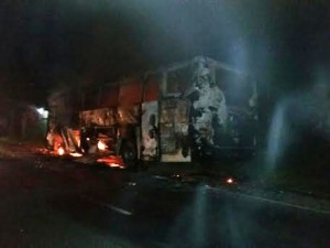 Bus Dunia Mas Bakar