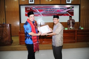 Fahri Husni