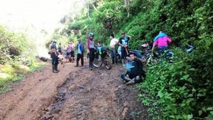 Jalan Tepal Rusak 2