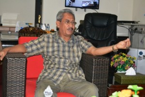 Bupati Husni