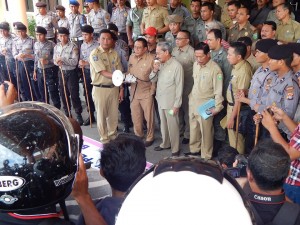 Husni Sambut Demo 2