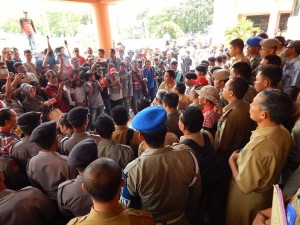 Husni Sambut Demo 3 Husni Sambut Demo 3