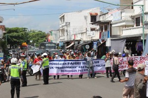 Husni Sambut Demo HL