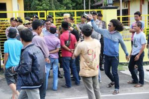 Demo Golkar