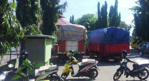 Truk Kayu 1 Truk Kayu 1