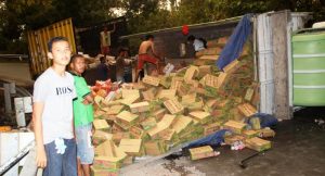 Truk Terbalik 2 Truk Terbalik 2