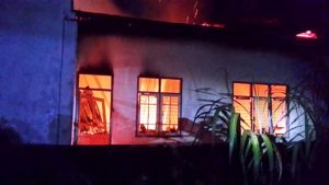 Kantor Desa Bale Brang Terbakar