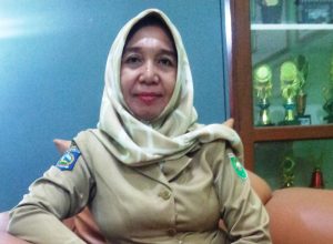 kepala-smkn-3-sumbawa-dra-hartini-marga