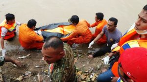 mayat-banjir-1