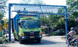Truk Besar Masuk Kota