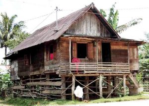 rumah panggung sederhana
