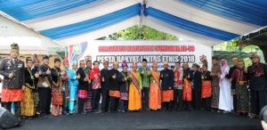 Etnis Beragam