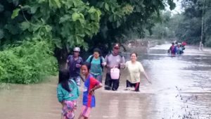 Kapolsek Plampang Banjir