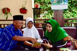 Rohmi dan sesepuh