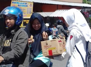 Siswa Beramal 1
