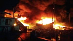 Kapal terbakar