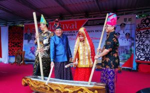 Festival Adat dan Budaya 22 Festival Adat dan Budaya 22