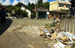 Sampah di Plampang 1