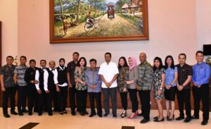 Wapres dan Gubernur 22 Wapres dan Gubernur 22