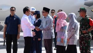 Gubernur dan Presiden Jokowi Gubernur dan Presiden Jokowi