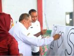 Bupati Mewarnai