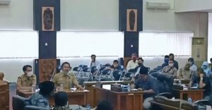 Dirut Dede Hearing