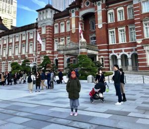 Dosen UTS di Tokyo