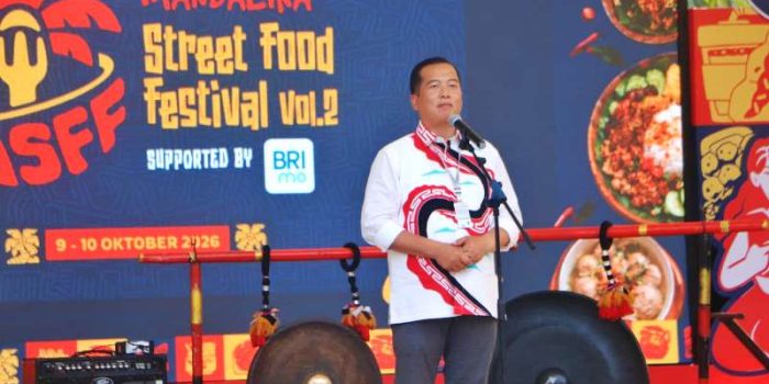Gubernur Iqbal