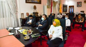Gubernur Rapat