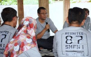 Gubernur Reuni