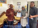Gubernur dan Ibu Niken