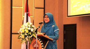 Hj Niken Zul 22