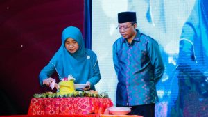Ketua PKK Hj Niken