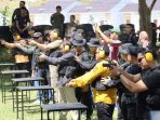 Latihan Menembak