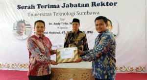 Rektor UTS Berganti