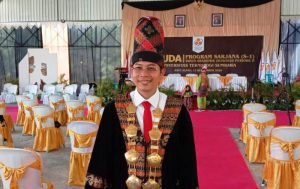 Rektor UTS Chairul Hudaya P.hd